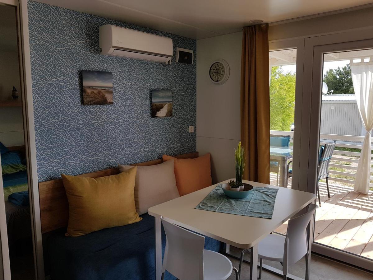 Mobile Home Pearl Of Murter Jezera Exterior photo
